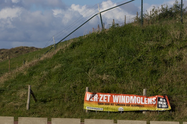 Met dank aan Ed Nijpels en zijn VVD worden windturbines ongevraagd door de strot geduwd. Ook bij Katwijk (Luchterduinen, met 850 miljoen euro subsidie voor Eneco)