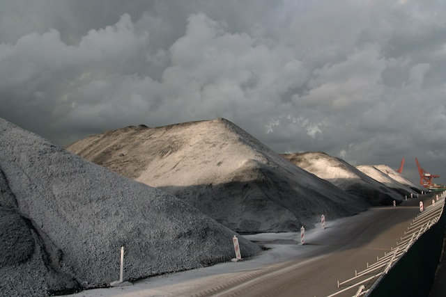 Dutch Mountains in Westelijk Havengebied: steenkool-opslag, biomassa uit het Carboon maar dan zonder de ecologische nadelen